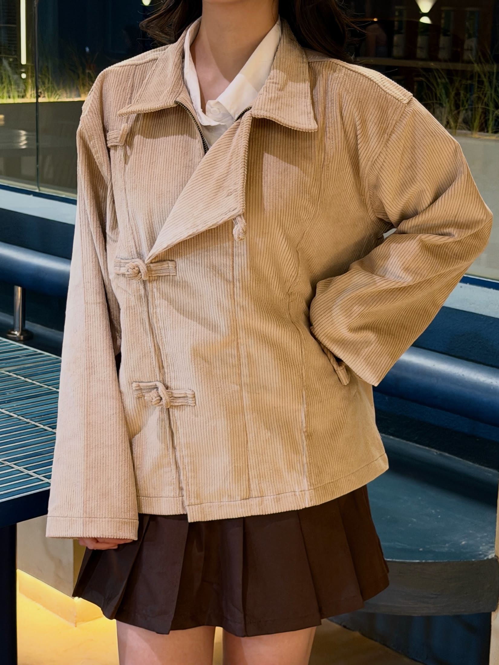 Cheongsam knot buttons on cream corduroy